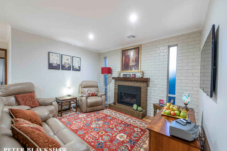 59 Chataway Crescent Fadden