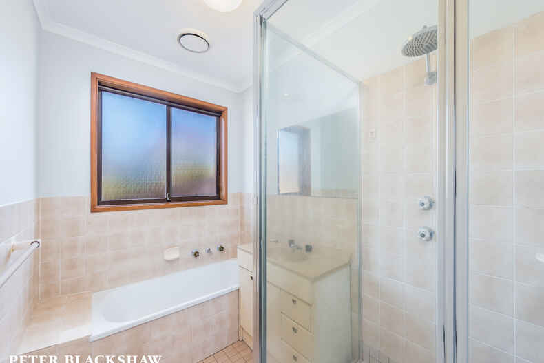 22 Dorrit Black Crescent Lyneham
