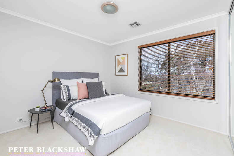 3 Chataway Crescent Fadden