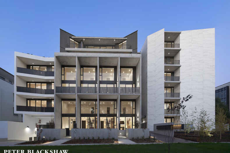 29/22 Canberra Avenue Forrest