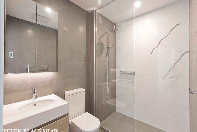 29/22 Canberra Avenue Forrest