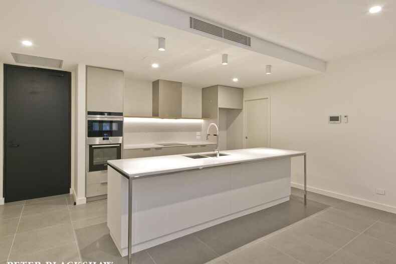 13/22 Canberra Avenue Forrest