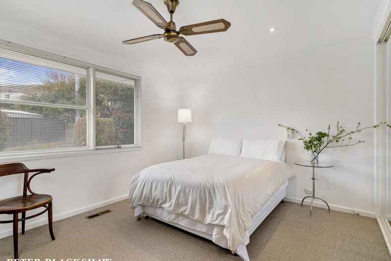 49 Ingamells Street Garran