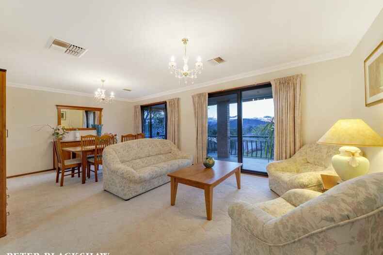 2 Chapple Close Isaacs