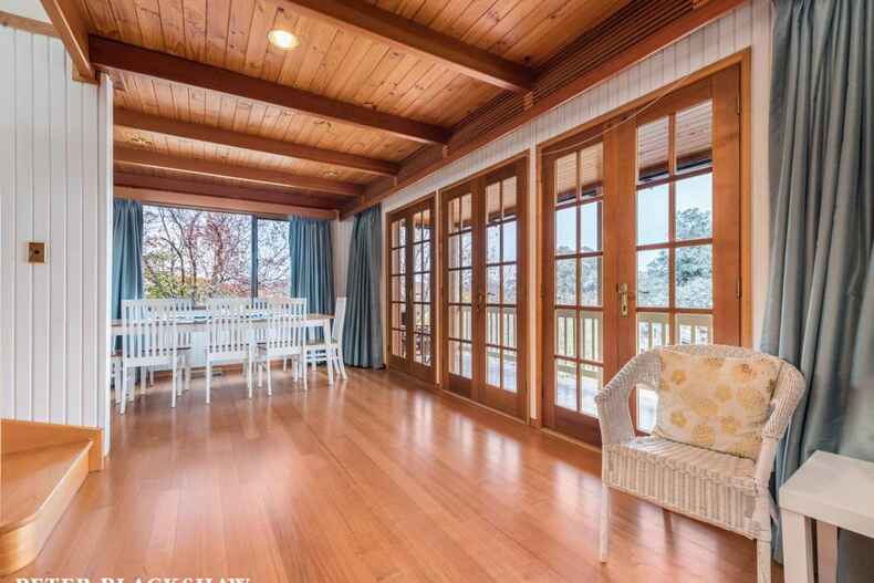 53 Buvelot Street Weston