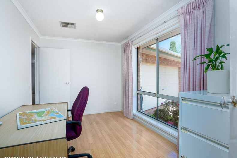 14 Buntine Crescent Isaacs