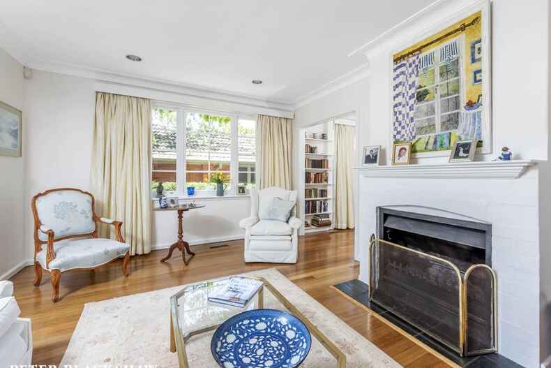 17 Babbage Crescent Griffith