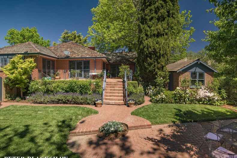 17 Babbage Crescent Griffith