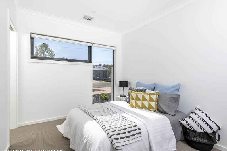 85 Lionel Rose Street Holt