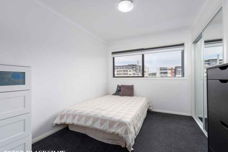 37/60 John Gorton Drive Coombs