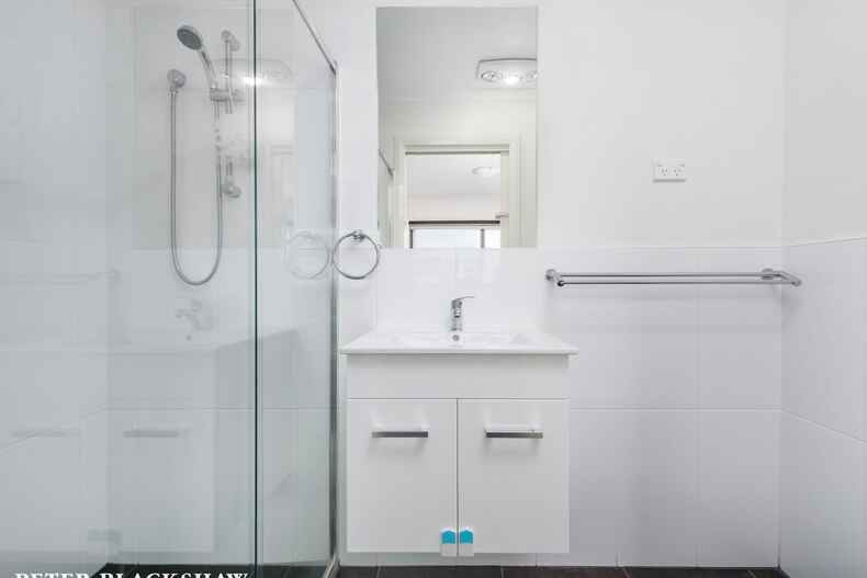 37/60 John Gorton Drive Coombs