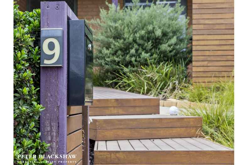 9 Augusta Place Amaroo
