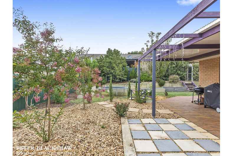 9 Augusta Place Amaroo