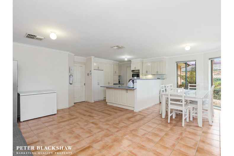 9 Augusta Place Amaroo