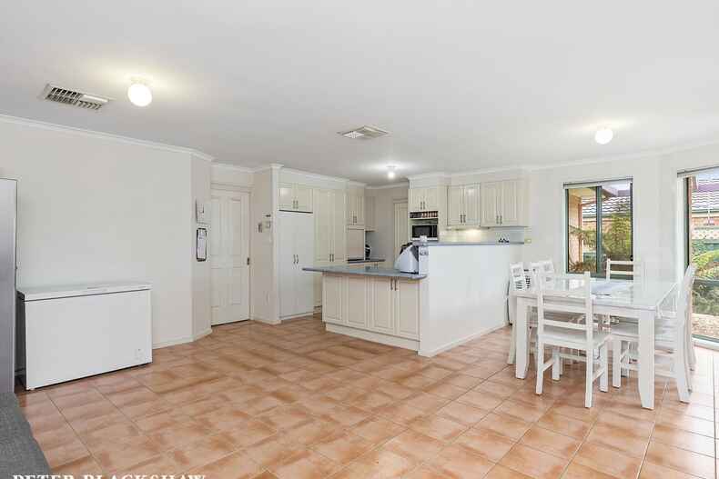 9 Augusta Place Amaroo