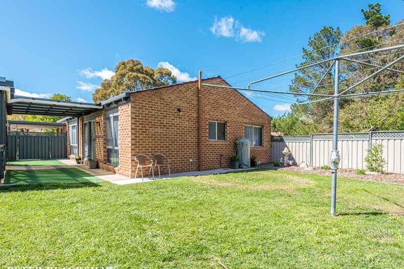 16 Downward Place Kambah