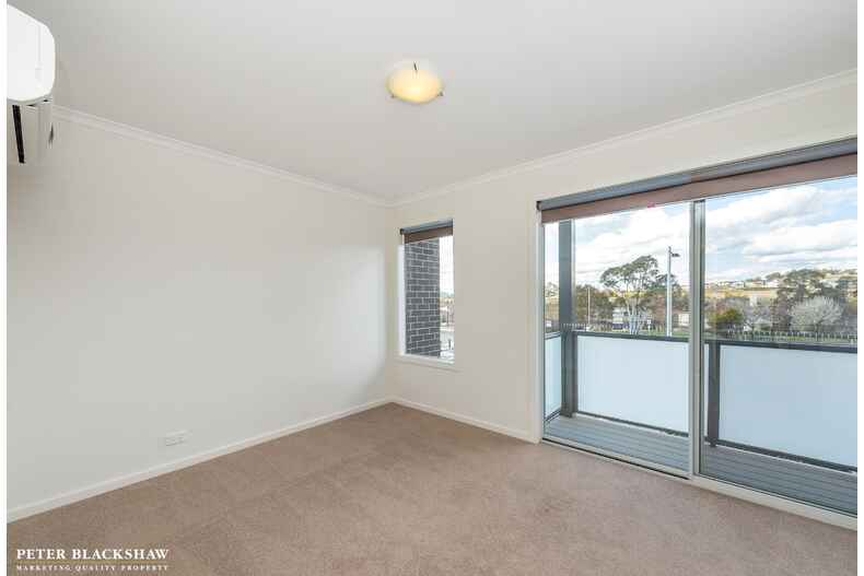 14/41 Pearlman Street Coombs