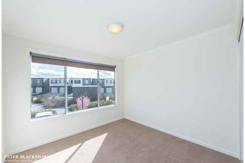 14/41 Pearlman Street Coombs