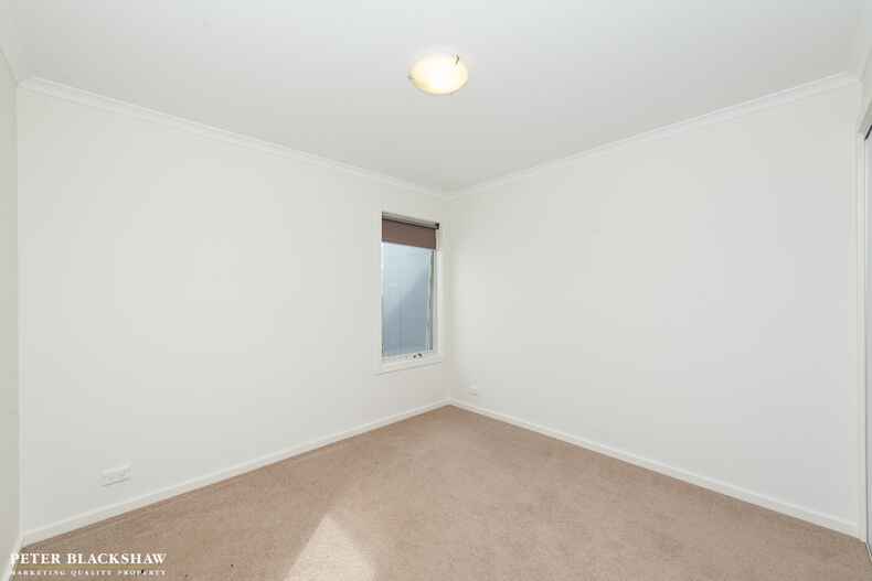 14/41 Pearlman Street Coombs