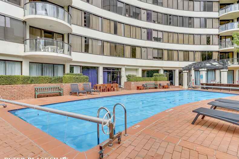 1606/2 Marcus Clarke Street City