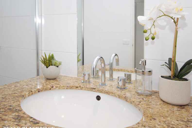 8/7 Bowen Drive Barton