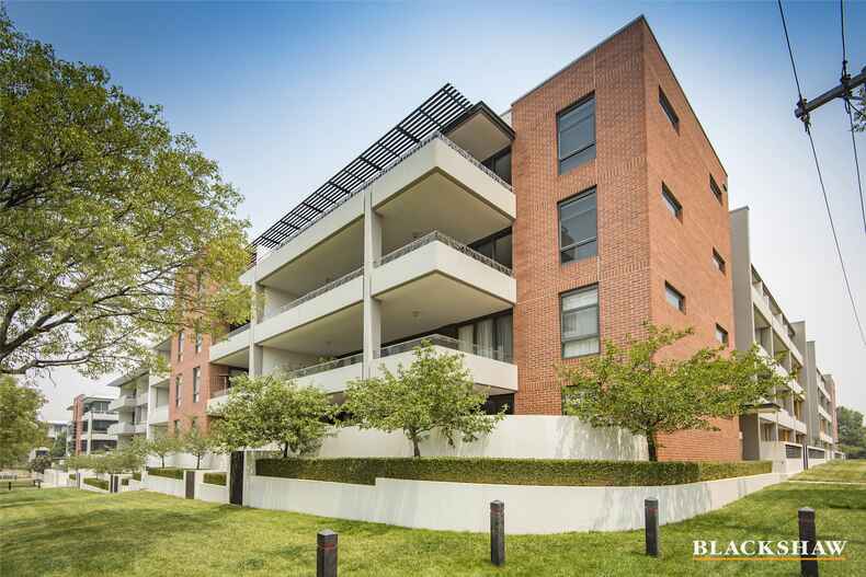 62/22 Eyre Street Kingston