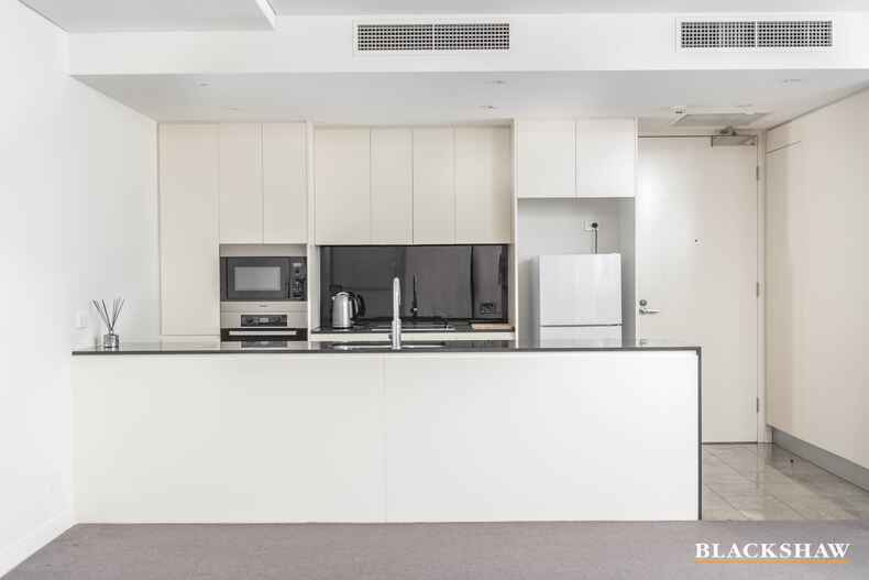 62/22 Eyre Street Kingston