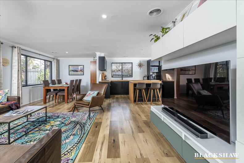 168 Newman Morris Circuit Oxley