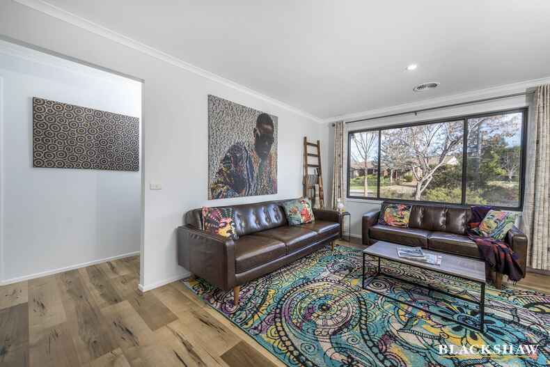 168 Newman Morris Circuit Oxley
