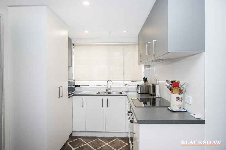 16 Marjorie Crescent Batehaven