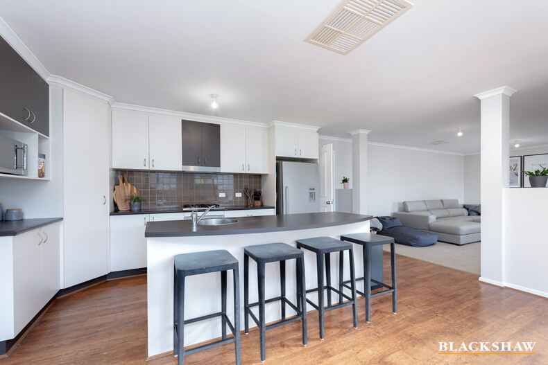 30 Paperbark Street Banks