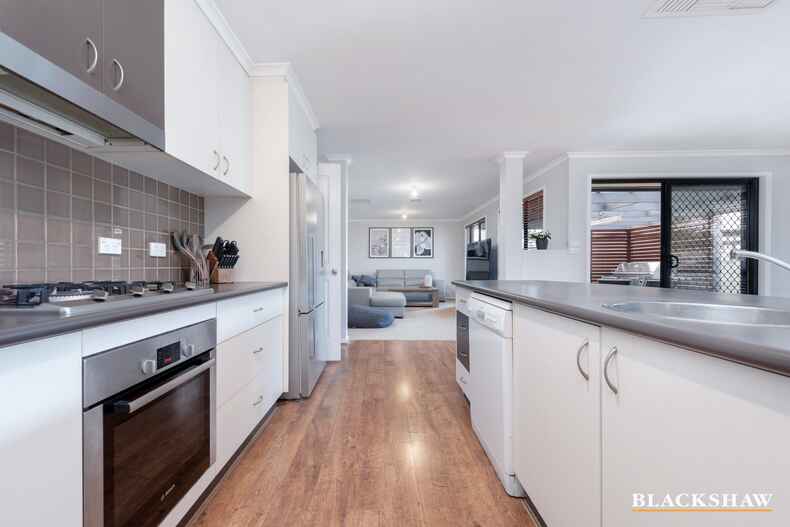 30 Paperbark Street Banks