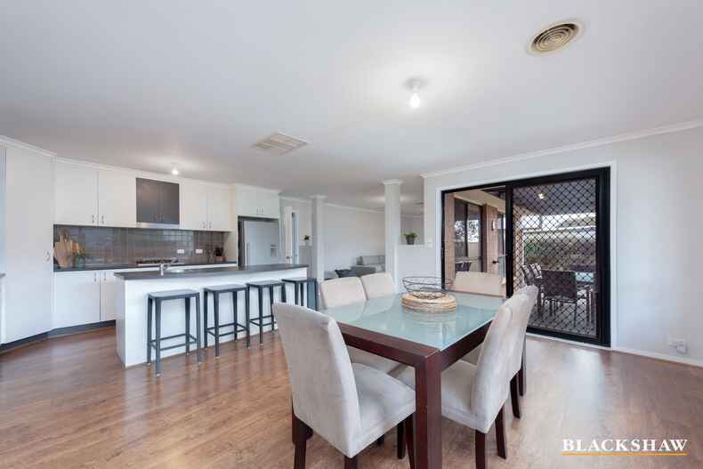 30 Paperbark Street Banks