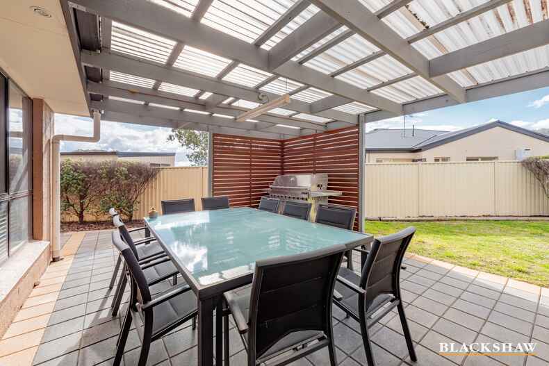 30 Paperbark Street Banks