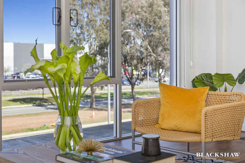 2/63A Anthony Rolfe Avenue Gungahlin