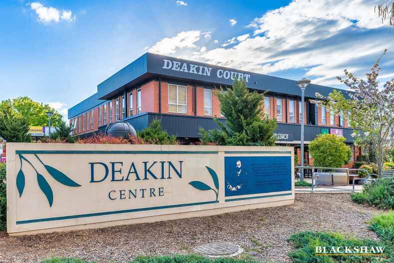 Level 1/3/27 State Circle Deakin