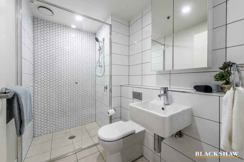 1003/120 Eastern Valley Way Belconnen