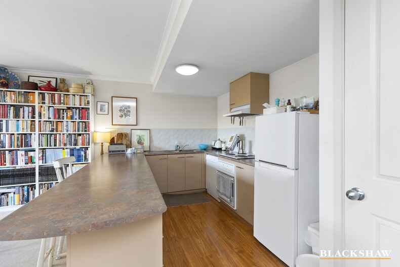10/9 Oxley Street Griffith