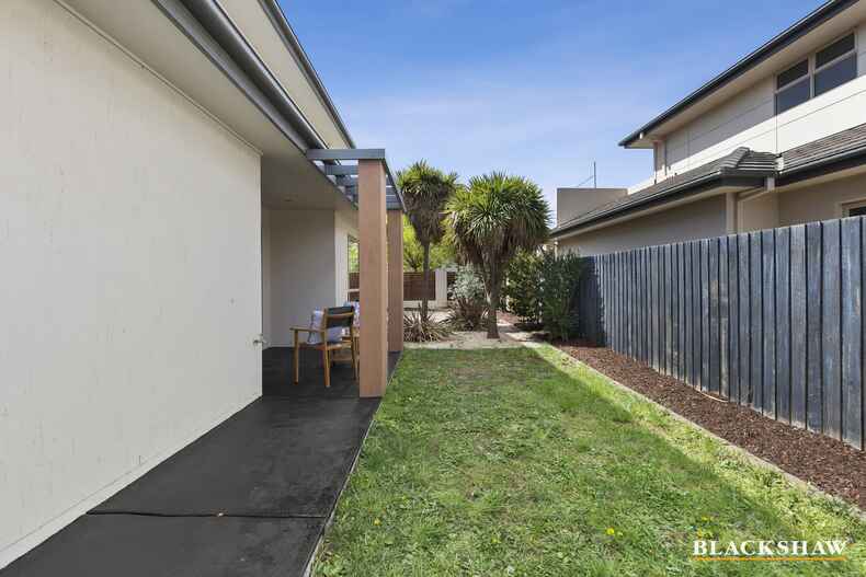 30 Nullarbor Avenue Franklin
