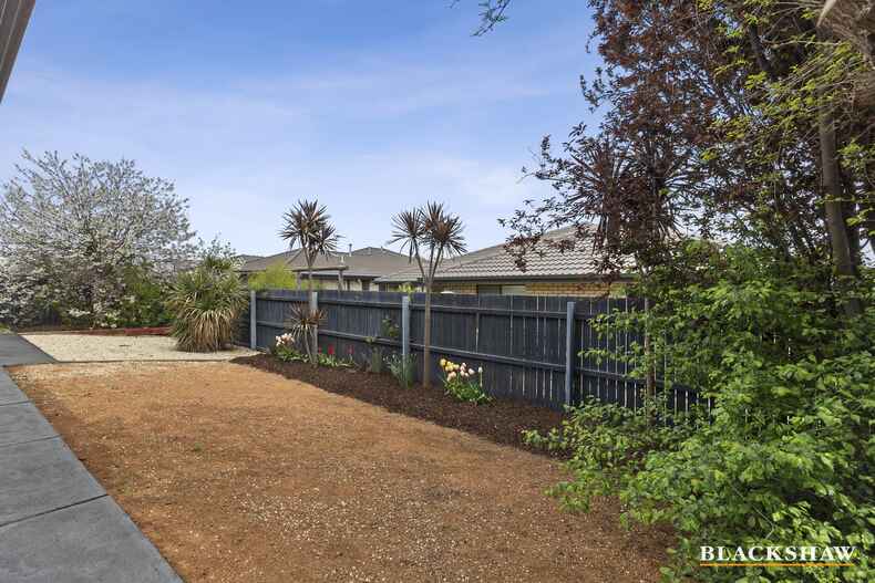 30 Nullarbor Avenue Franklin