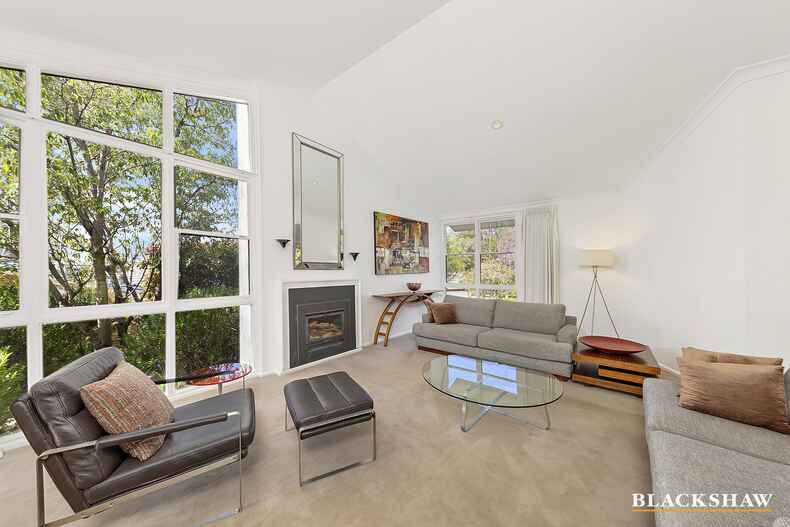 98 Mugga Way Red Hill