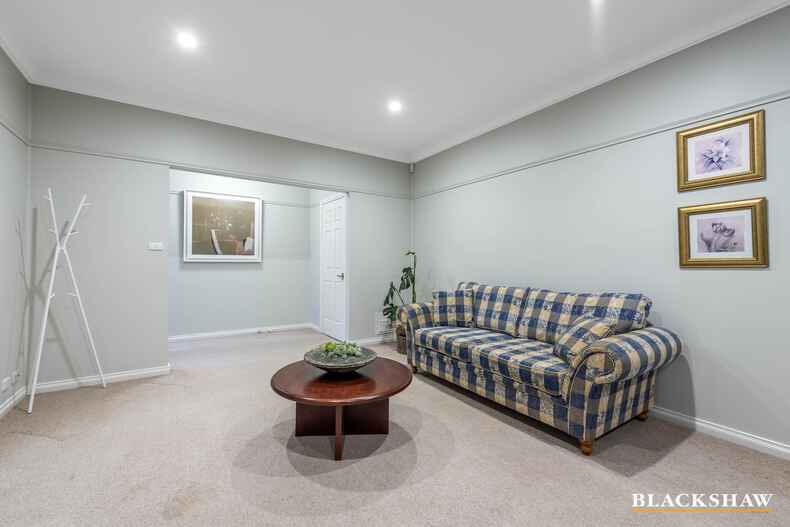 4 Myles Connell Crescent Gordon