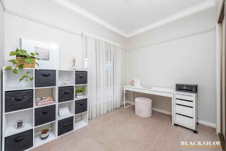 4 Myles Connell Crescent Gordon