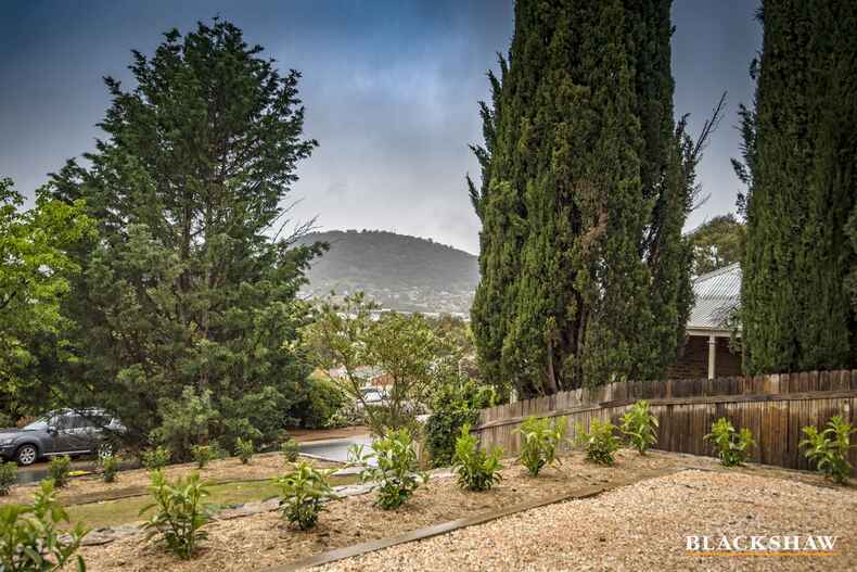4 Myles Connell Crescent Gordon