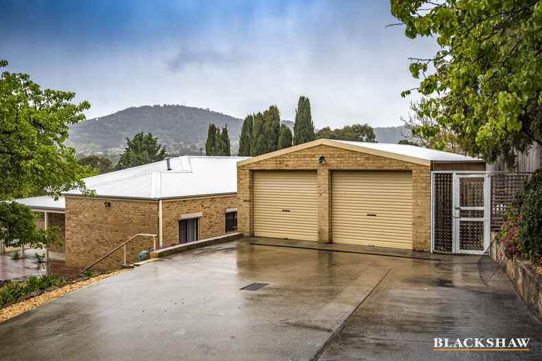 4 Myles Connell Crescent Gordon