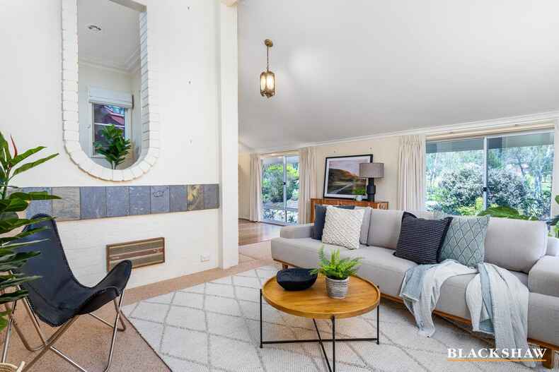 10 Bedford Street Deakin
