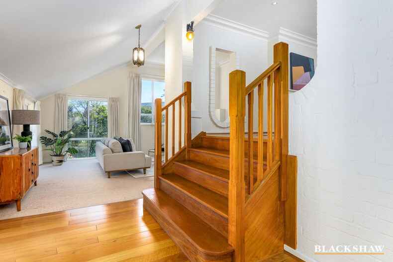 10 Bedford Street Deakin