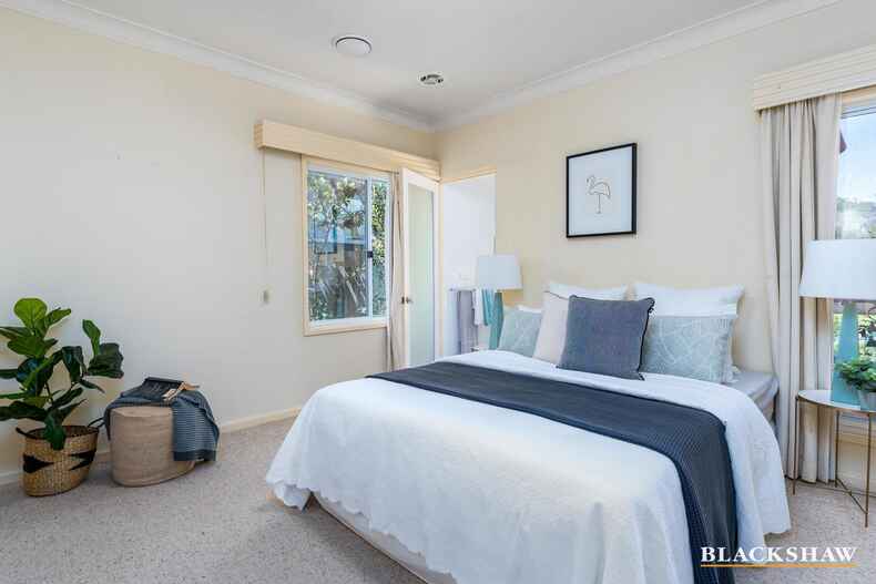 10 Bedford Street Deakin