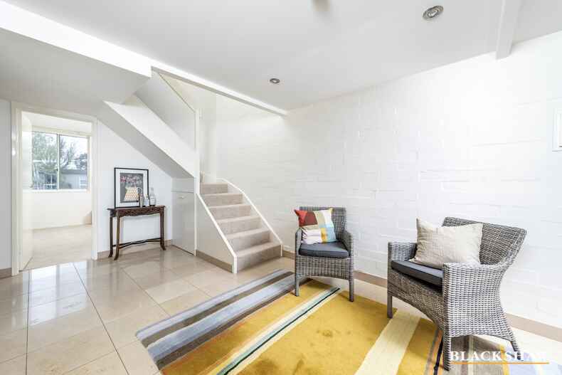 35/94 Giles Street Kingston