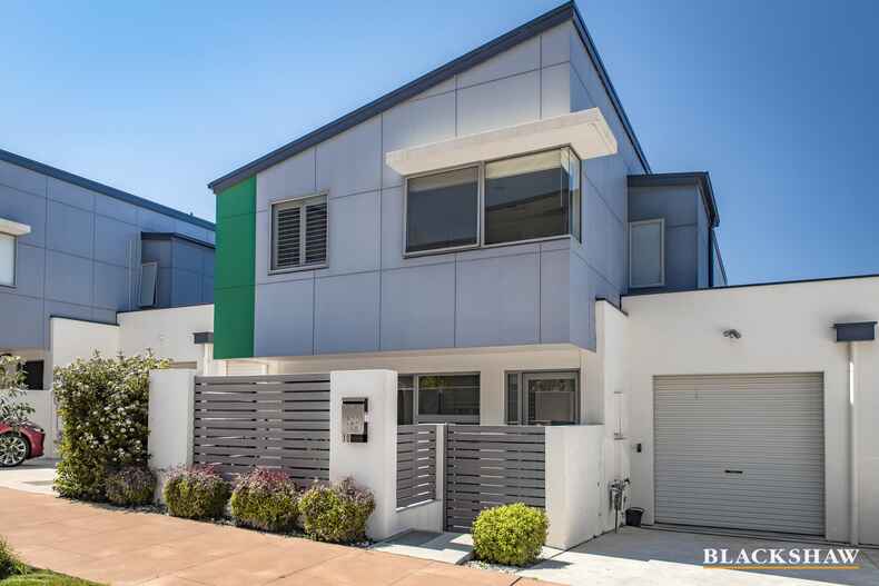 10 Crossman Street Amaroo